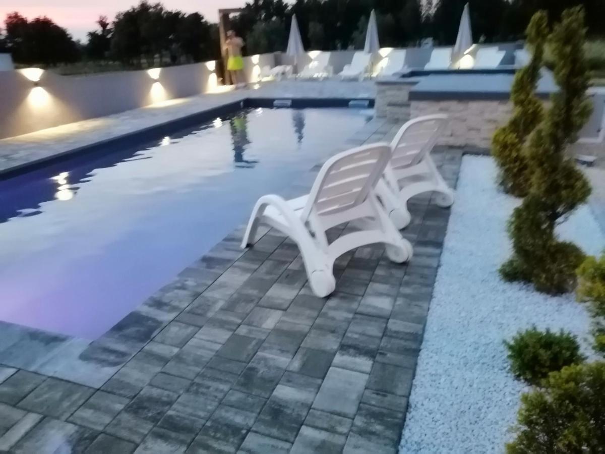 Apartments Katja โปเรช ภายนอก รูปภาพ